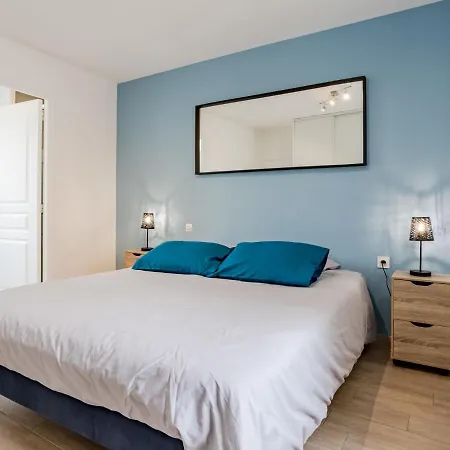 La Peite Maison By Interhome