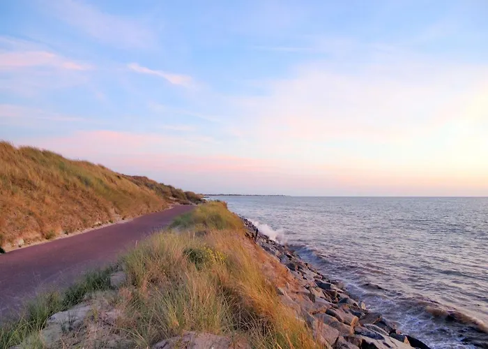 La Peite Maison By Interhome Gouville-sur-Mer